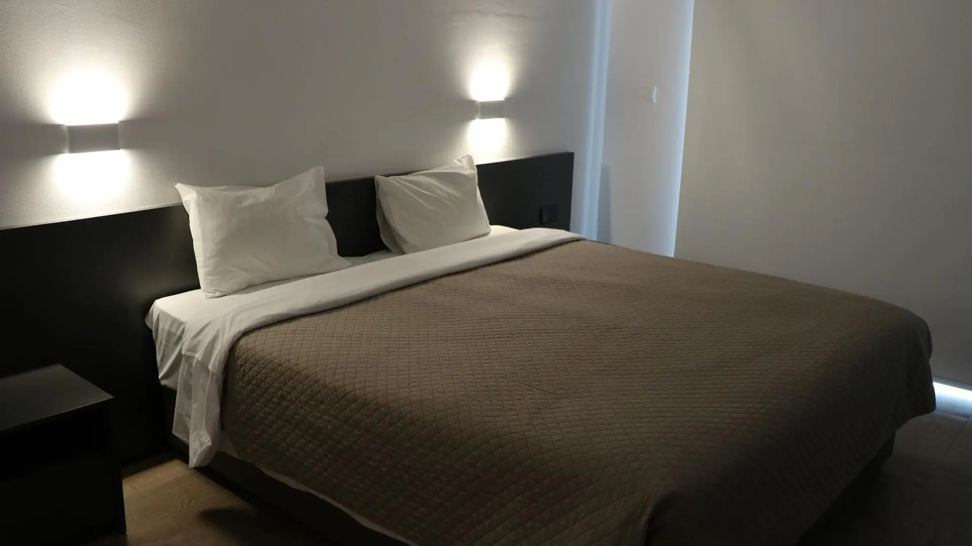 Sunflower Hotel Apartments ラルナカ 3*,  キプロス