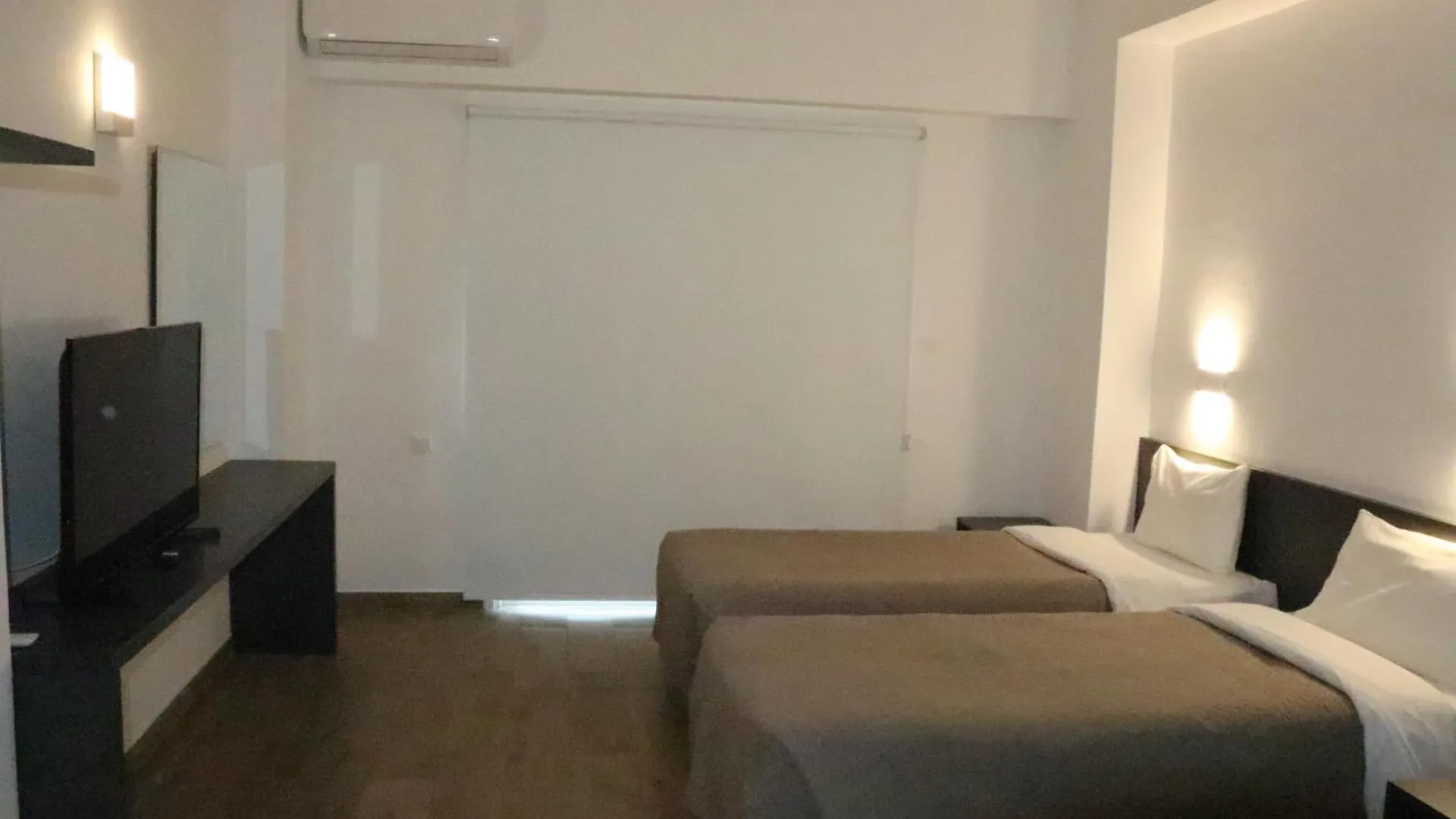 Sunflower Hotel Apartments ラルナカ キプロス