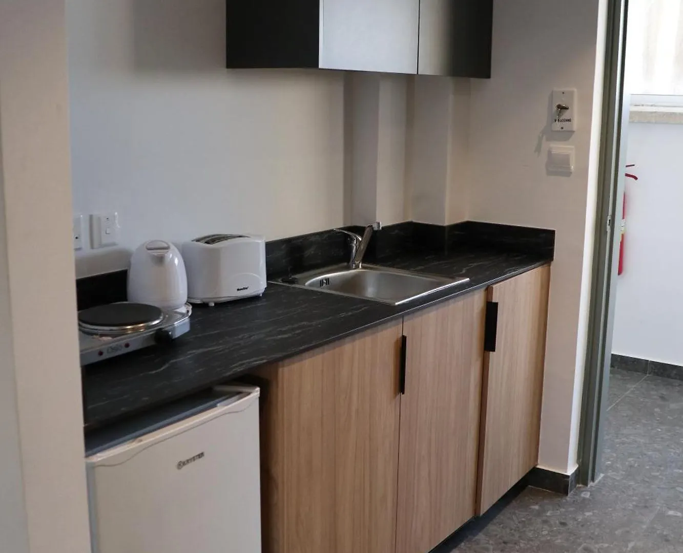 Sunflower Hotel Apartments ラルナカ 3*,