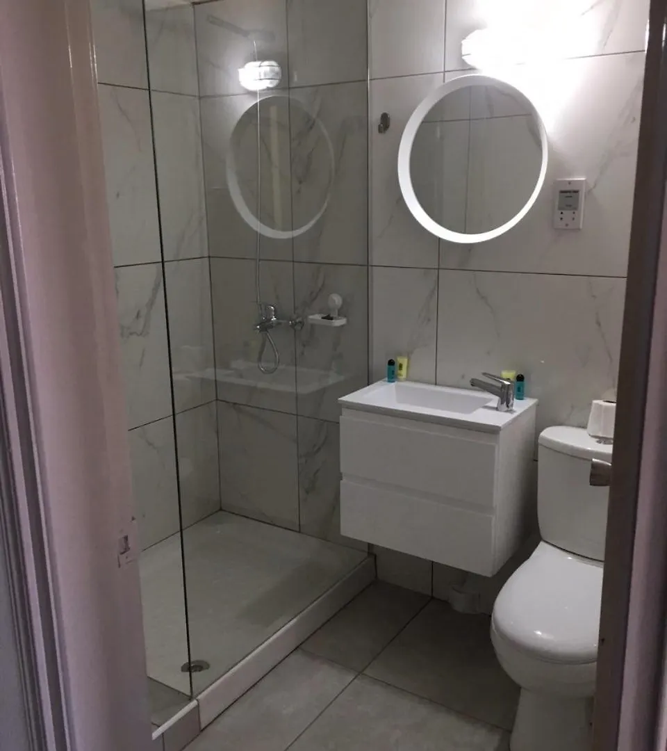 Sunflower Hotel Apartments ラルナカ